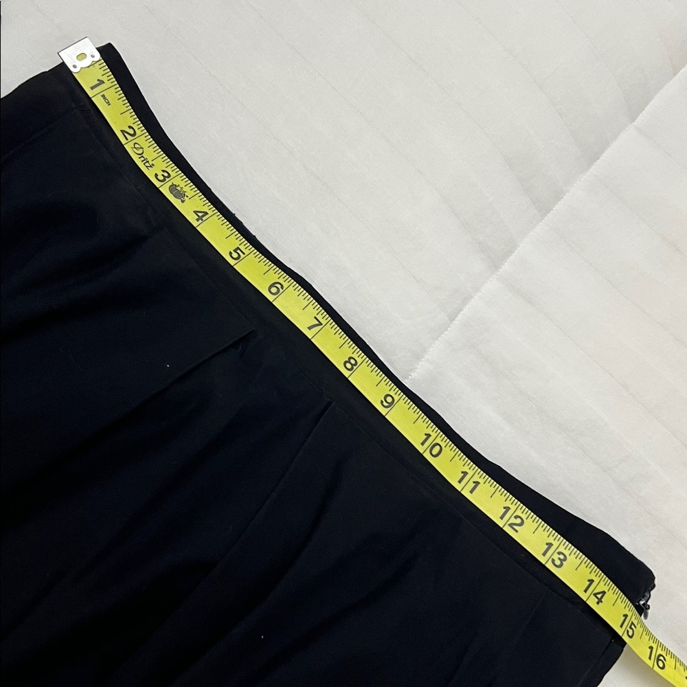 DKNY Elegant Black Full Skirt - Picture 7 of 7